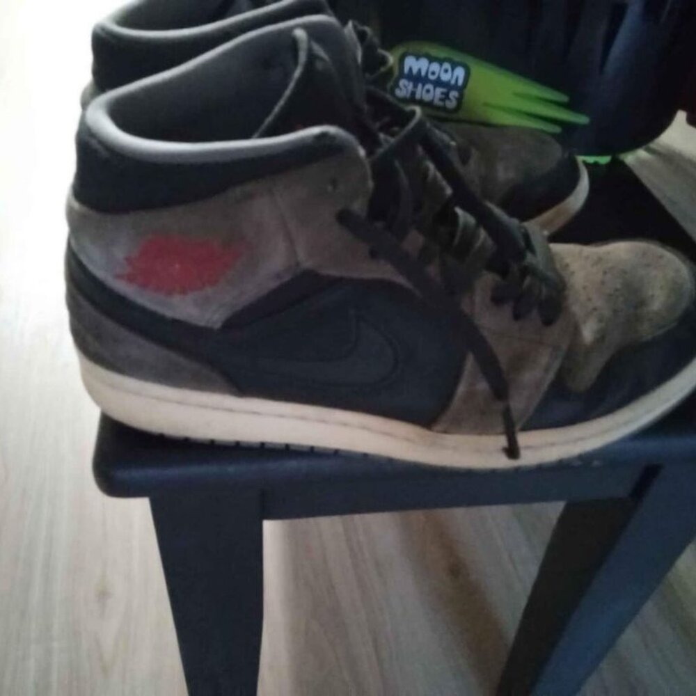 Size 9 Jordan's Men's